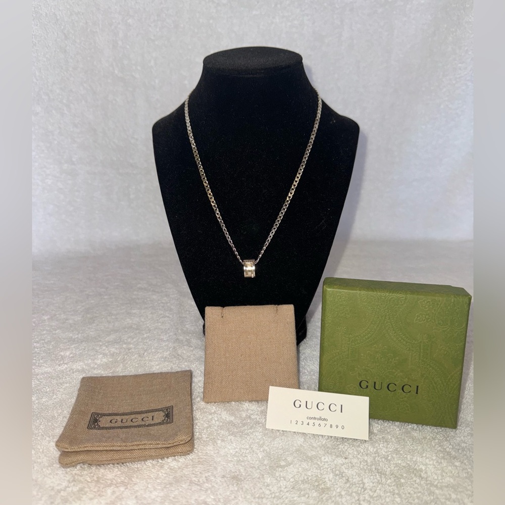 Gucci necklace open G ring pendant Ag925 flat link chain mint used, w/ box dust.